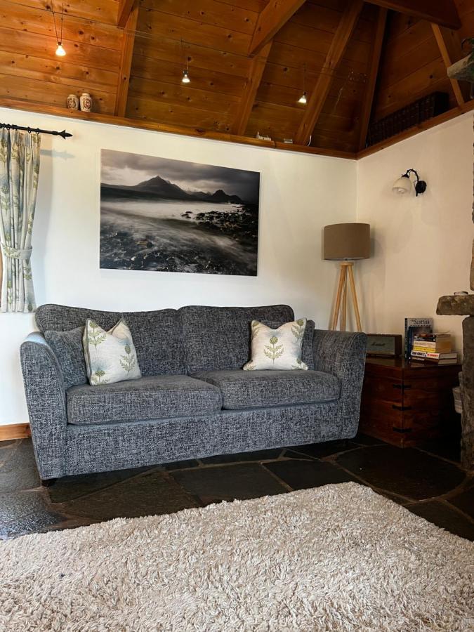 Tigh Phadraig At Marys Thatched Cottages Elgol ภายนอก รูปภาพ